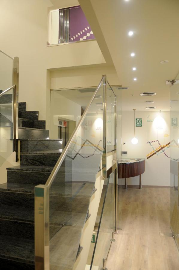 Apartamentos Turisticos Guiana Понферрада Екстер'єр фото