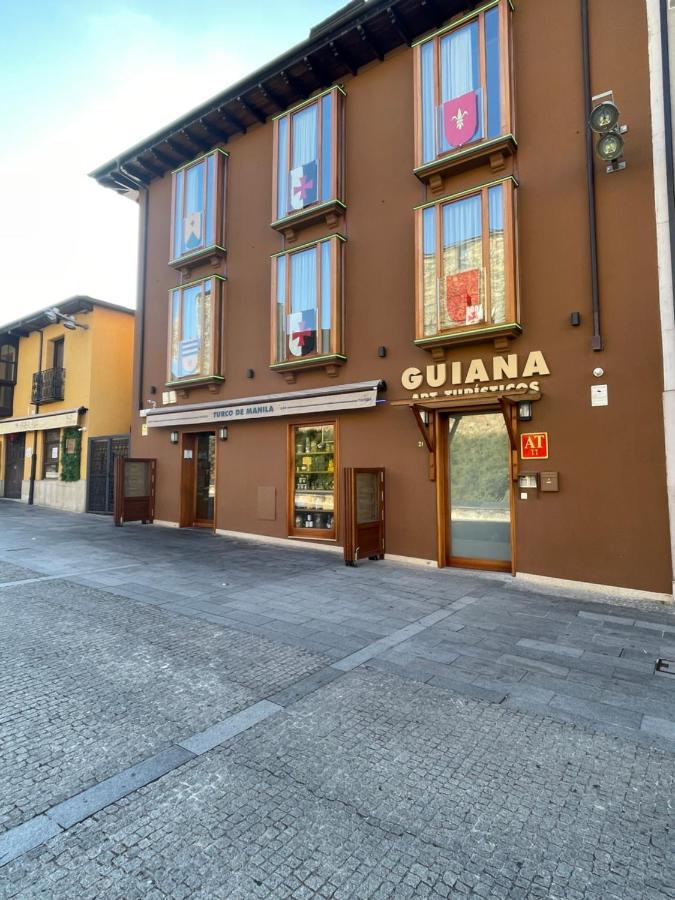 Apartamentos Turisticos Guiana Понферрада Екстер'єр фото